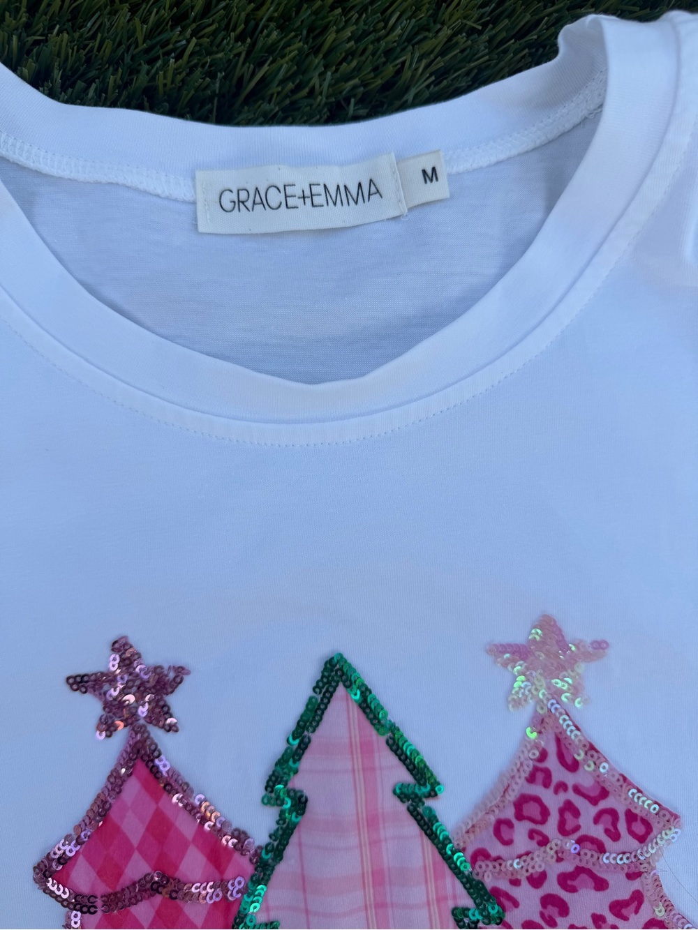 Festive Holiday Pink Sequin Tree Appliqués Puff Sleeves White Tee - Picture 2 of 7